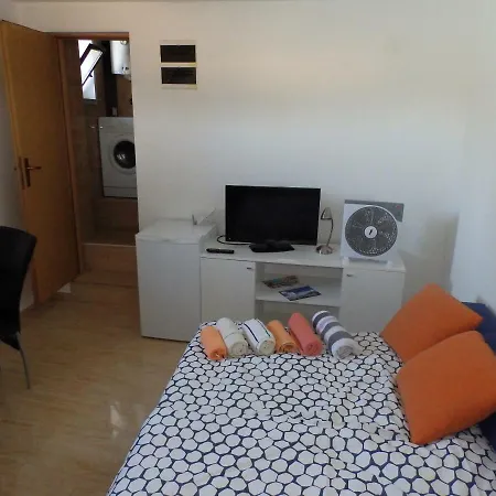 Tonka Mini Apartman *