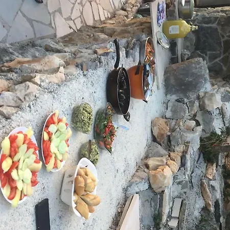 Tonka Mini * Zaton (Sibenik-Knin)