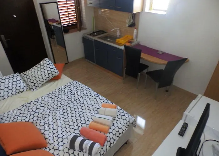 Tonka Mini Daire Zaton (Sibenik-Knin)